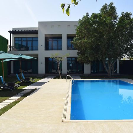 레타즈 살와 리조트 앤 스파 도하 외부 사진 A villa in Al Reef