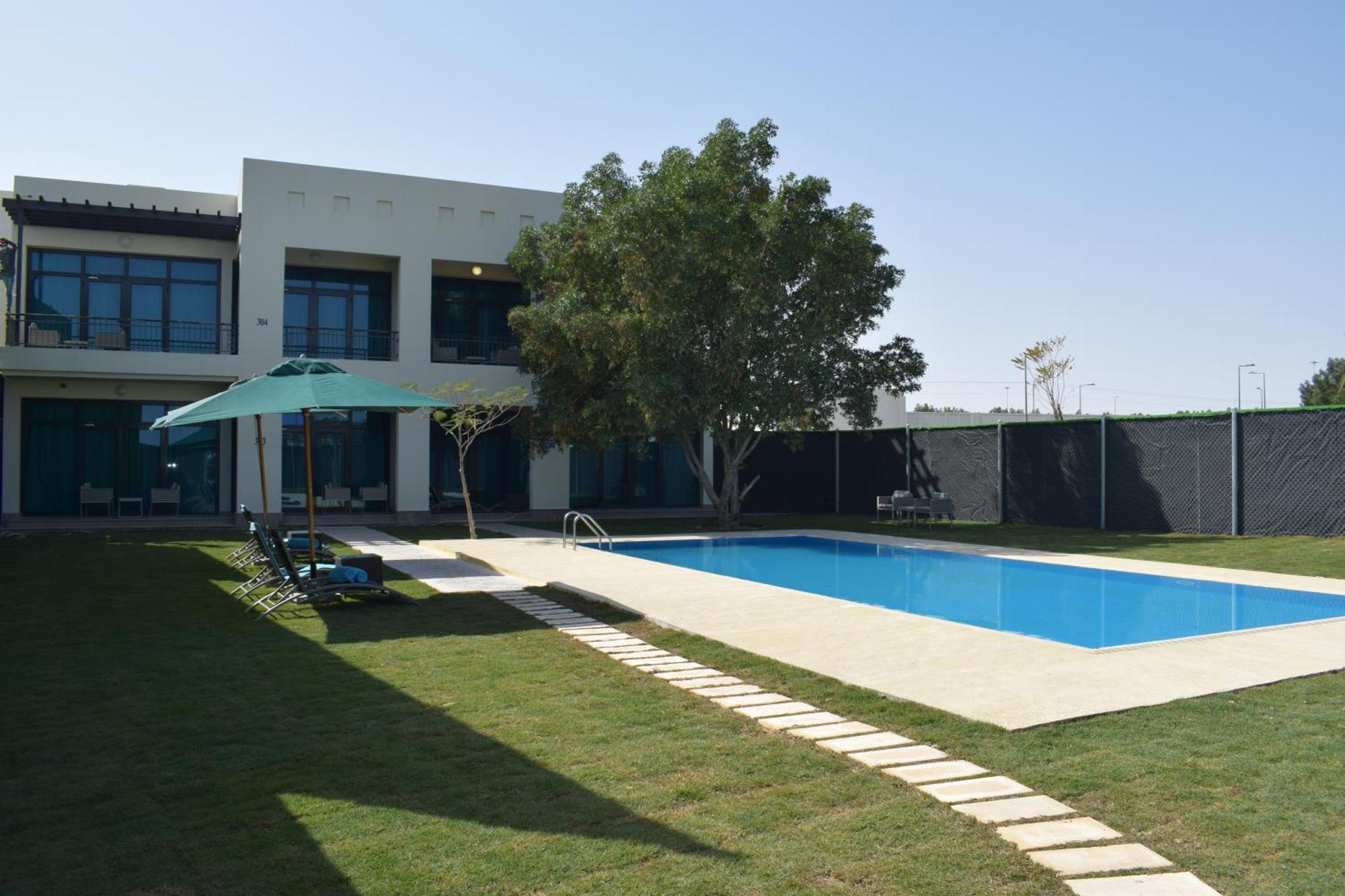 레타즈 살와 리조트 앤 스파 도하 외부 사진 A villa in Al Reef