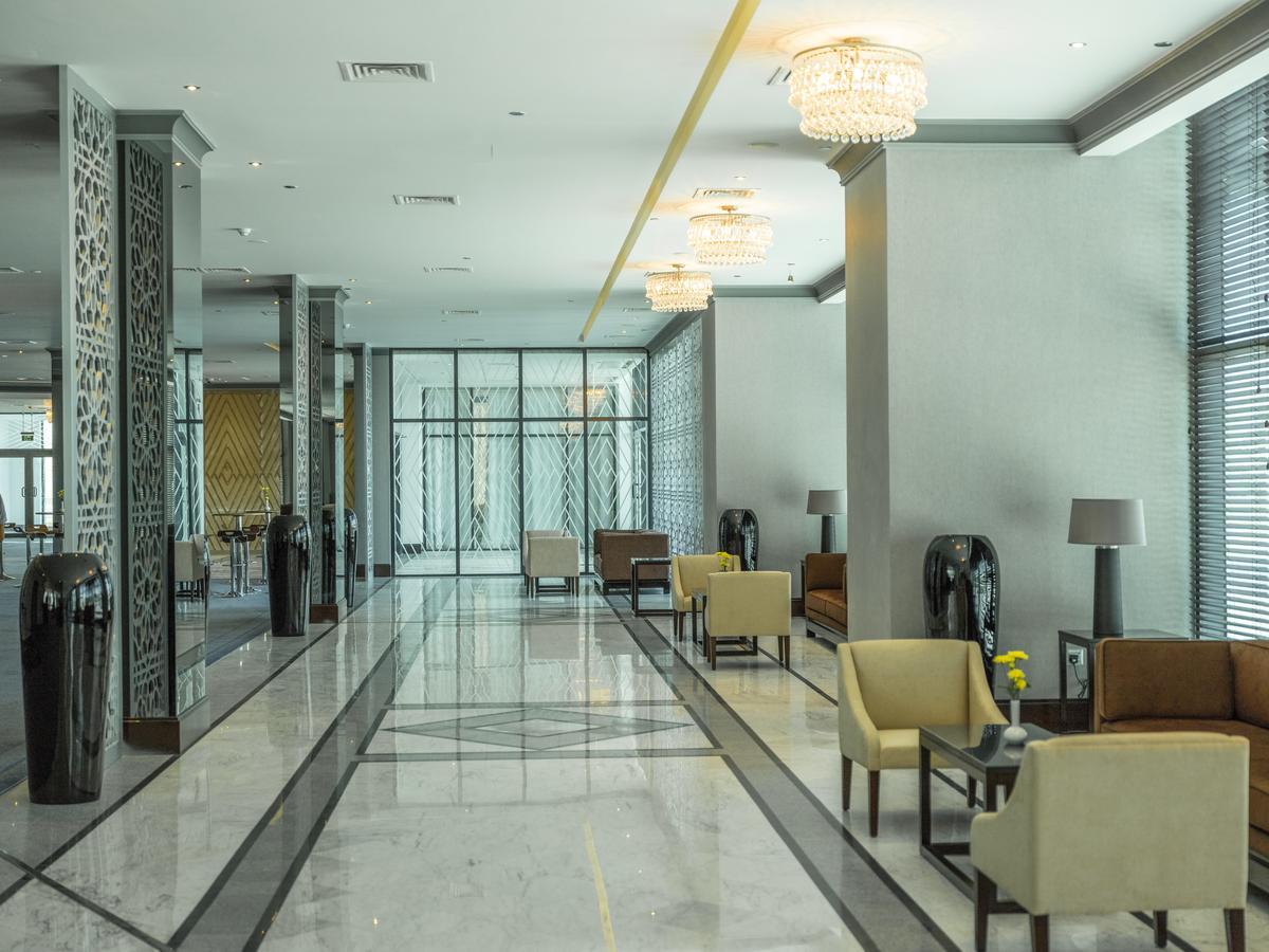 레타즈 살와 리조트 앤 스파 도하 외부 사진 Lobby