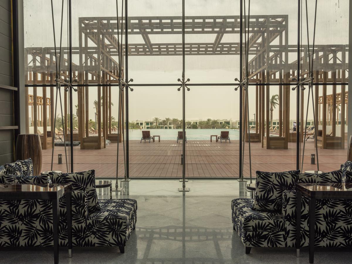 레타즈 살와 리조트 앤 스파 도하 외부 사진 The interior of the hotel