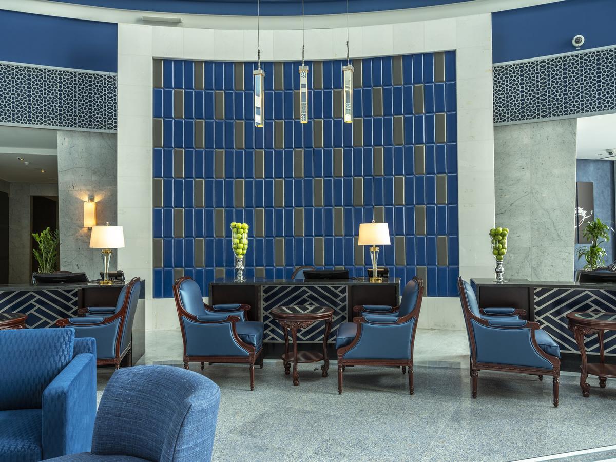 레타즈 살와 리조트 앤 스파 도하 외부 사진 The lobby of the hotel