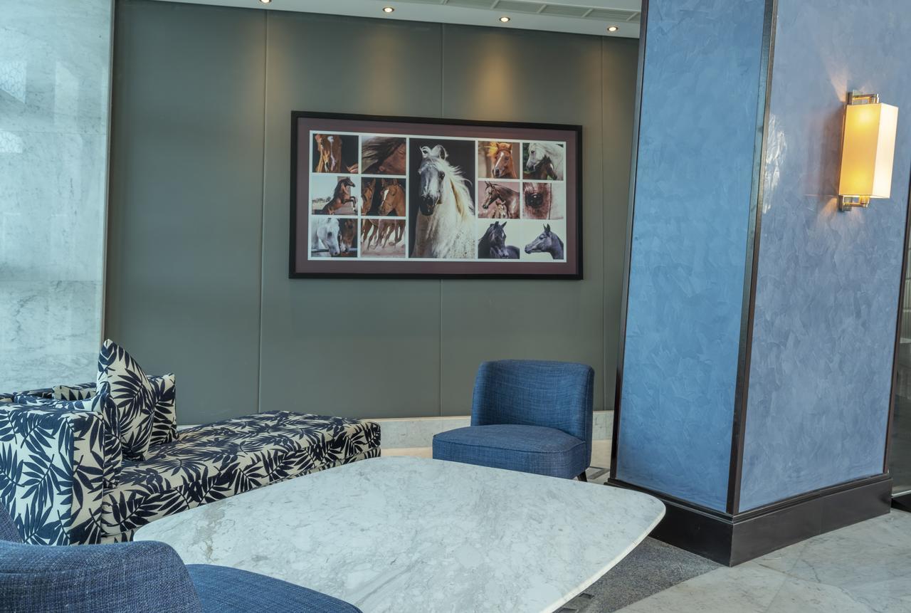 레타즈 살와 리조트 앤 스파 도하 외부 사진 The interior of the hotel