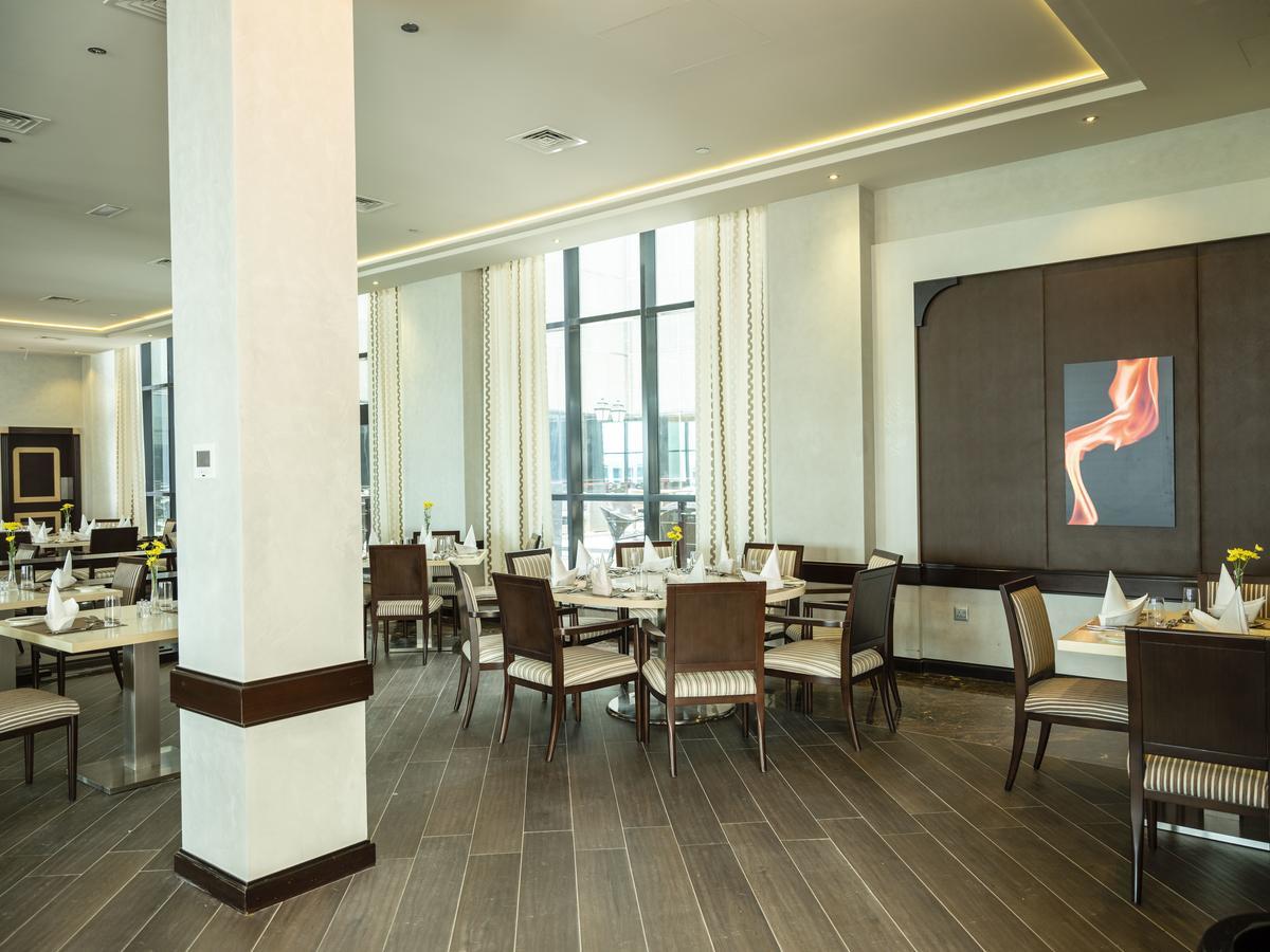레타즈 살와 리조트 앤 스파 도하 외부 사진 The restaurant
