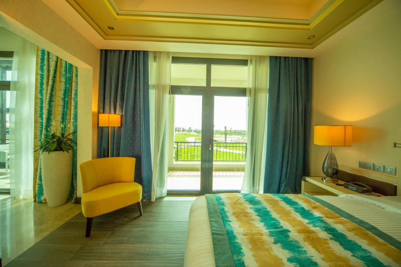 레타즈 살와 리조트 앤 스파 도하 외부 사진 A bedroom at the hotel