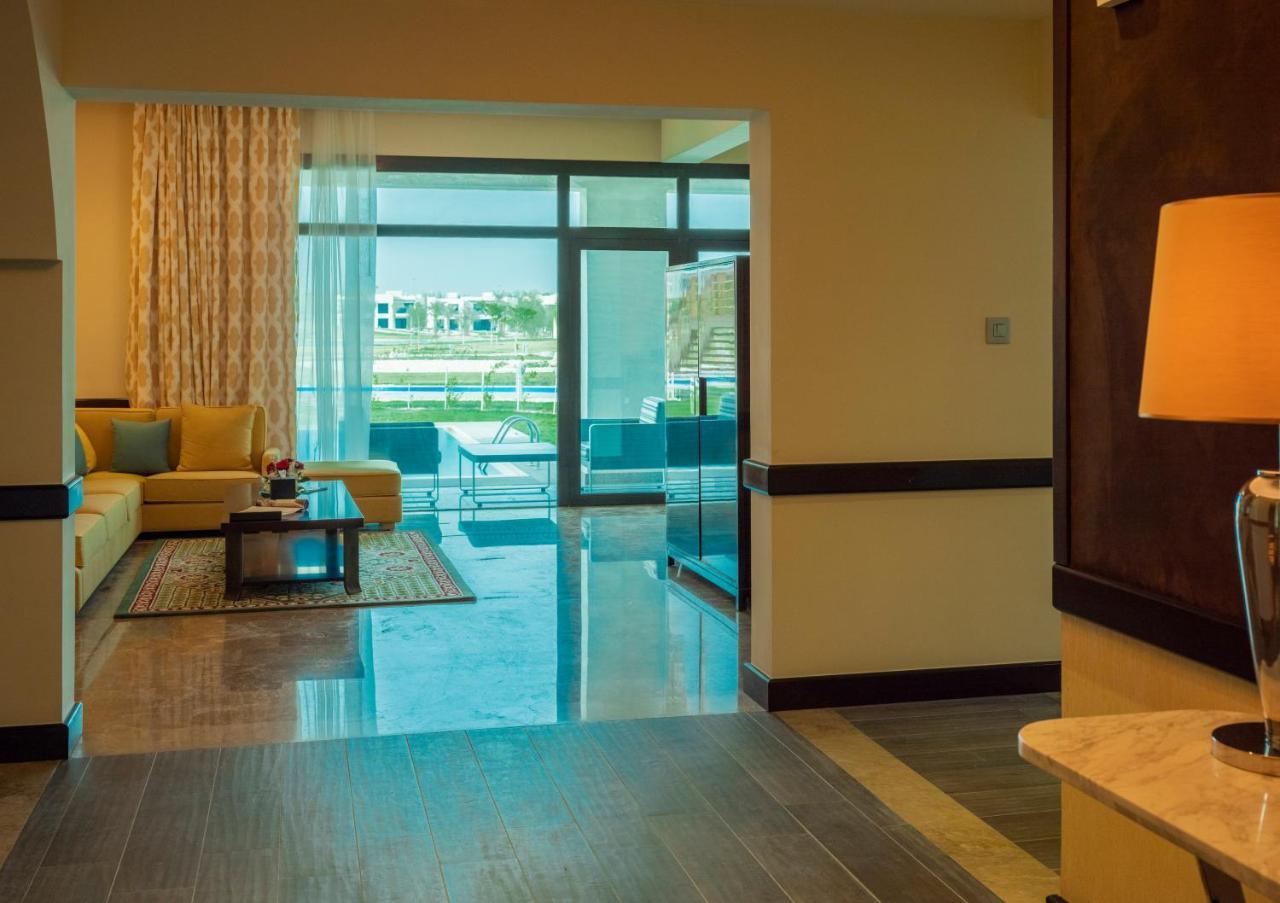 레타즈 살와 리조트 앤 스파 도하 외부 사진 A suite at the Ritz-Carlton, DIFC